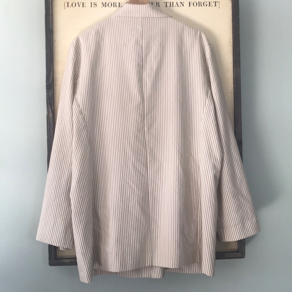 Seersucker Blazer - Picture 6 of 7